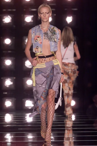 Look 12
